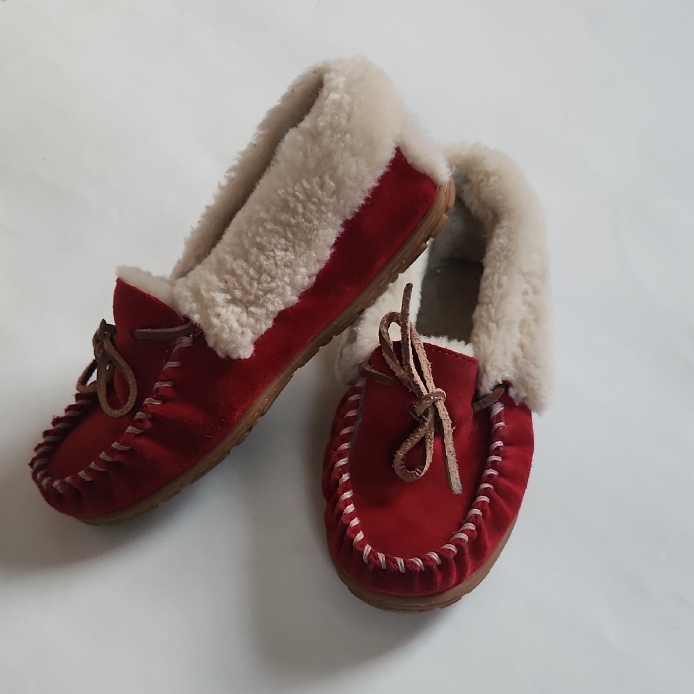 L.L. Bean 6 Wicked Good Mocs Moccassins Red Slipperd